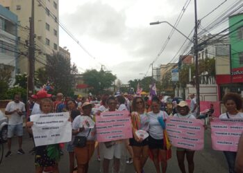 SINDOMÉSTICO/BA e Coletiva de Mulheres Creuza Oliveira participam da “Mudança do Garcia”