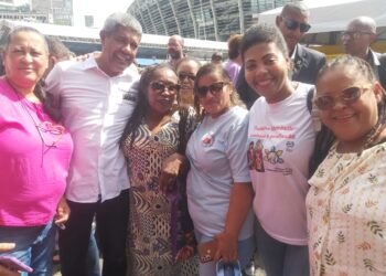 SINDOMÉSTICO/BA participa da abertura da Feira Março Mulher