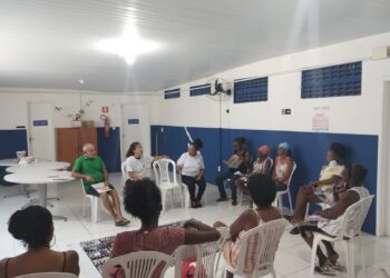 Milca Martins profere palestra no CRAS São Cristóvão sobre o Dia da Trabalhadora Doméstica