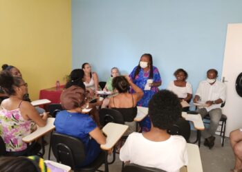 Reunião debate funcionamento de creche no Conjunto Habitacional 27 de Abril