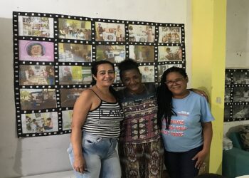 Confira matéria publicada no Jornal Correio sobre o trabalho da Coletiva de Mulheres Creuza Oliveira cuidando de filhos e filhas de domésticas