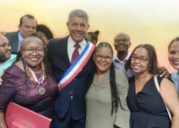 Creuza Oliveira recebe título de Comendadora da Ordem Dois de Julho – Libertadores da Bahia