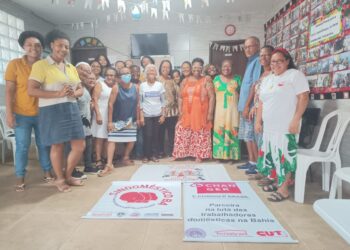 MSTB realiza palestra, no SINDOMÉSTICO/BA, sobre desafios para uma habitação digna
