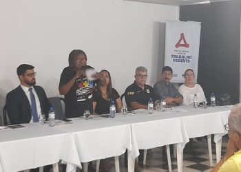 Creuza Oliveira participa da implantação do núcleo da Agenda Bahia do Trabalho Decente (ABTD), em Teixeira de Freitas