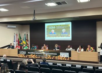 Creuza Oliveira participa do Simpósio Internacional “Neoliberalismo e Alternativas (GENA-Amazônia)”
