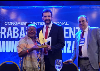 Creuza Oliveira participa de Congresso Internacional Trabalho Decente no Mundo Globalizado