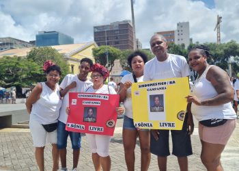 SINDOMÉSTICO/BA e Rede de Mulheres Negras participam da Lavagem do Bonfim e reforçam a luta contra o trabalho análogo à escravidão